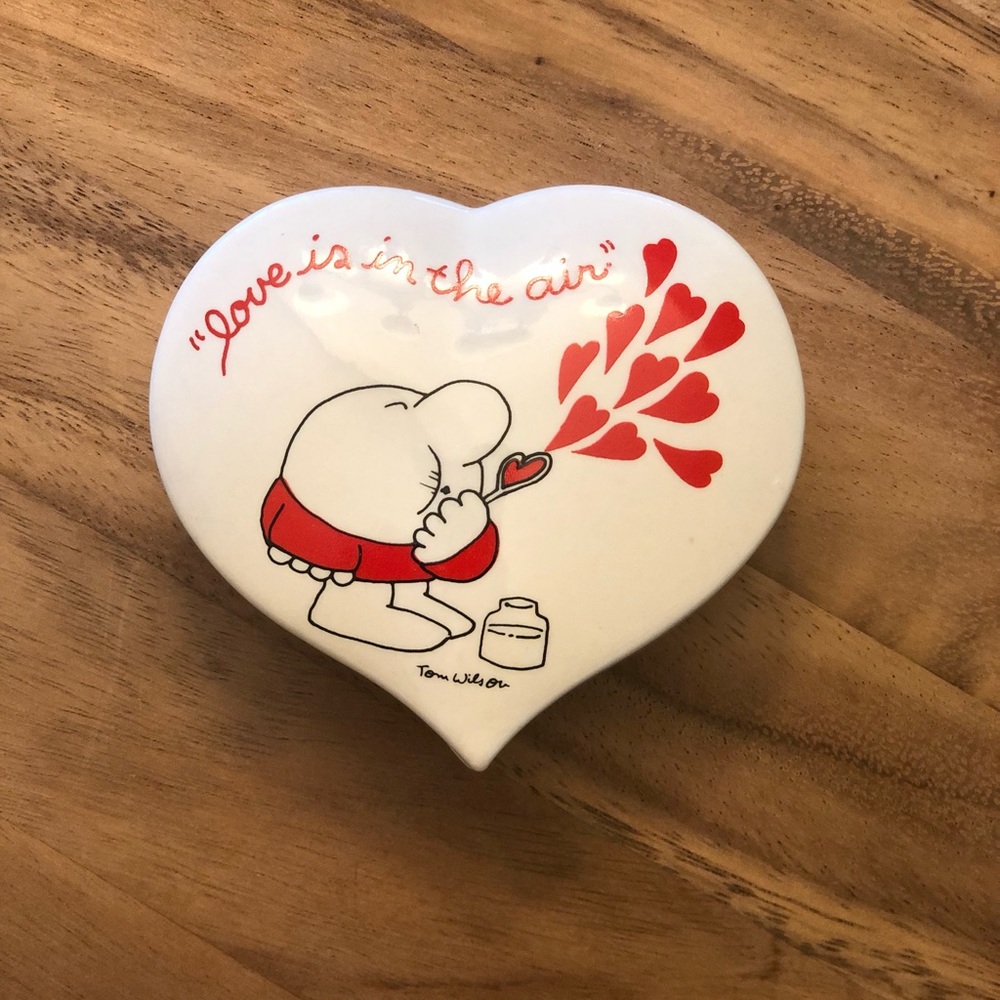 1980 Ziggy Love Is In the Air heart shaped dish